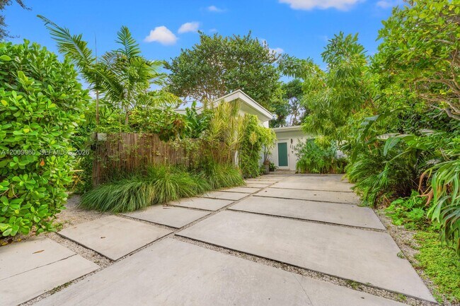 468 NE 90th St in El Portal, FL - Building Photo - Building Photo