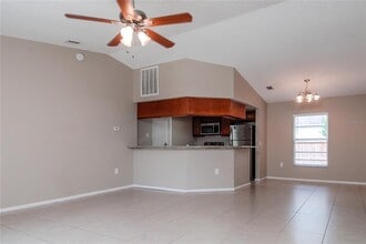 4739 Whiteway Dr in Tampa, FL - Building Photo - Building Photo