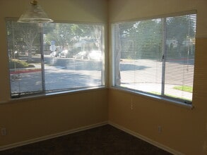 1802 Oak St, Unit 3 in Santa Monica, CA - Building Photo - Building Photo