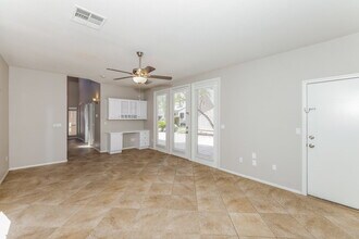 5978 Genovese Ave in Las Vegas, NV - Building Photo - Building Photo