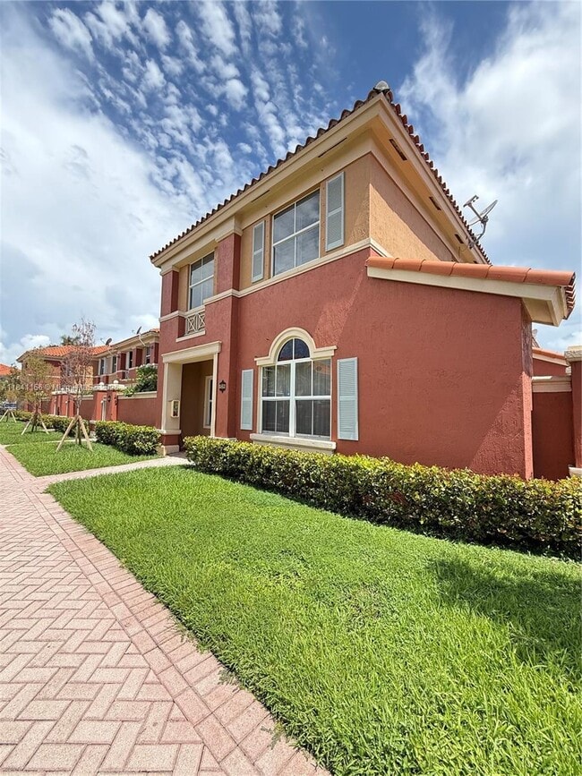6103 NW 116 Pl in Doral, FL - Building Photo - Building Photo