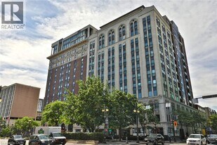 112 King St E in Hamilton, ON - Building Photo