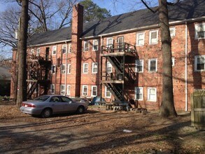 1207 W. 47th Street in Richmond, VA - Foto de edificio - Building Photo