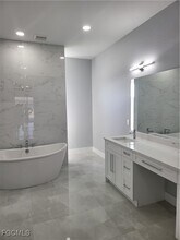 2719 SW 21st Ave in Cape Coral, FL - Building Photo - Building Photo