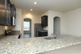 25410 Glacier Lake Dr in Cleveland, TX - Building Photo - Building Photo