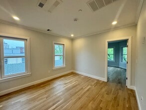 35 Gore St, Unit 2 in Cambridge, MA - Building Photo - Building Photo