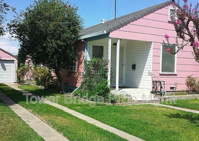 2871 32nd Ave in Sacramento, CA - Building Photo