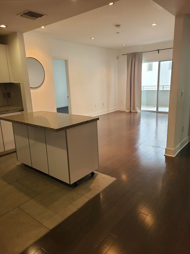 property at 1730 Sawtelle Blvd