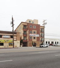 Vista North in North Hills, CA - Building Photo - Building Photo