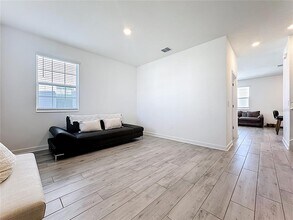 3077 Ella Wy in St. Cloud, FL - Building Photo - Building Photo