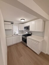 24591 Valley Ave in Eastpointe, MI - Building Photo - Building Photo