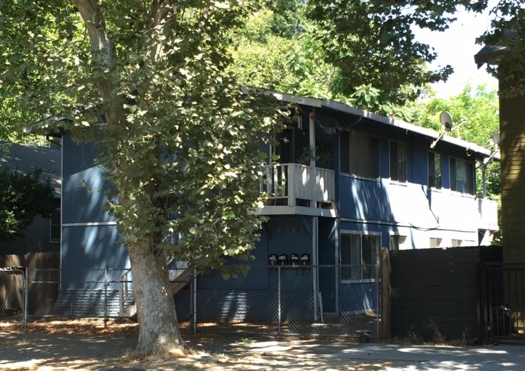 2103 3rd St in Sacramento, CA - Building Photo