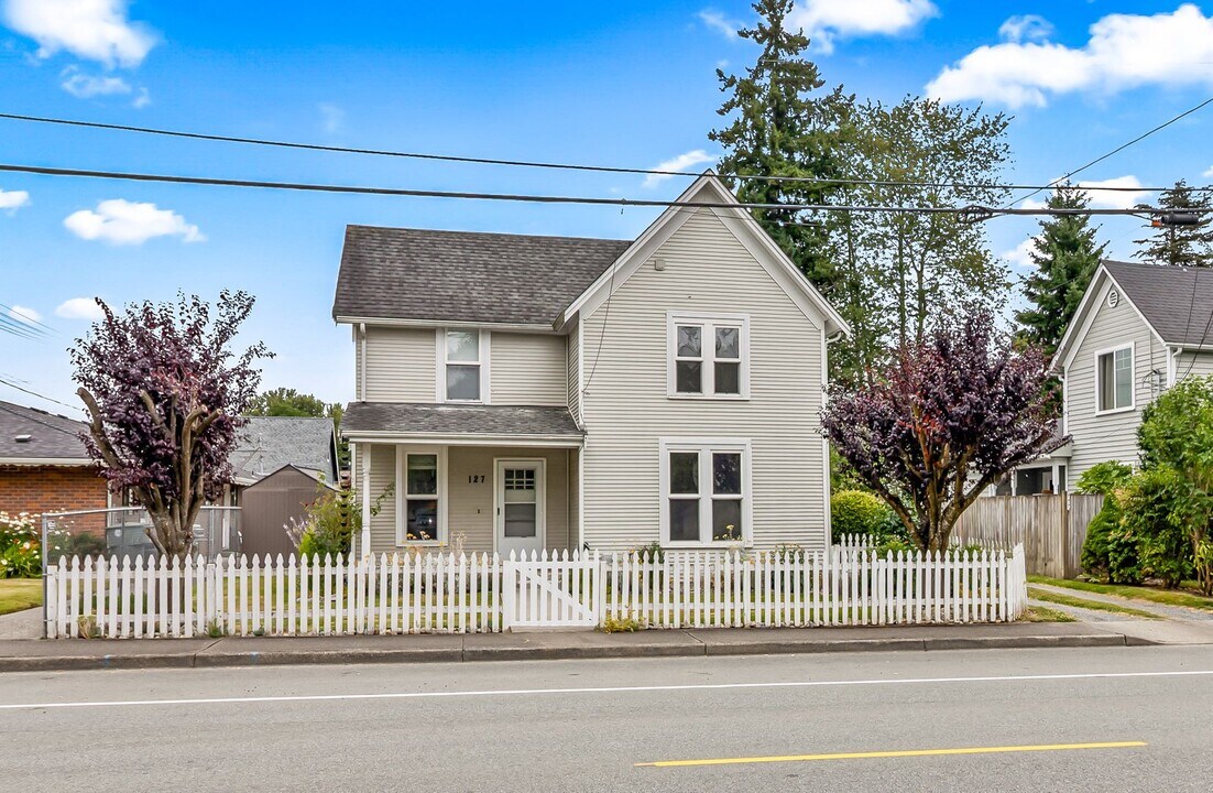 127 Lincoln Ave in Snohomish, WA - Building Photo