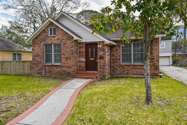 1928 Canterbury St in Houston, TX - Building Photo - Building Photo