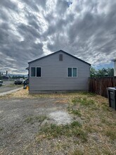 703 E 18th Ave in Ellensburg, WA - Building Photo - Building Photo