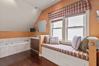 3712 SW Grayson St in Seattle, WA - Building Photo - Building Photo