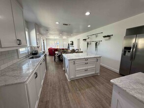 2600 Townsend Dr in Fort Worth, TX - Building Photo - Building Photo