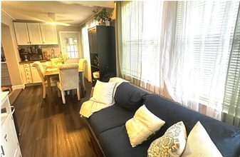 1204 E Lambright St in Tampa, FL - Building Photo - Building Photo