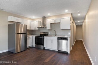 1018 Payne St in Louisville, KY - Foto de edificio - Building Photo