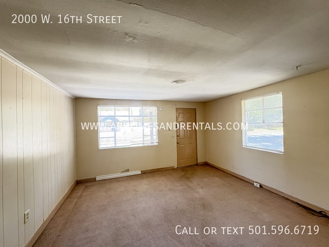 2000 W 16th St in North Little Rock, AR - Building Photo - Building Photo