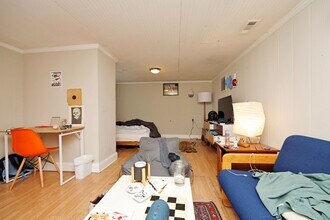 405 McDade St in Chapel Hill, NC - Building Photo - Building Photo