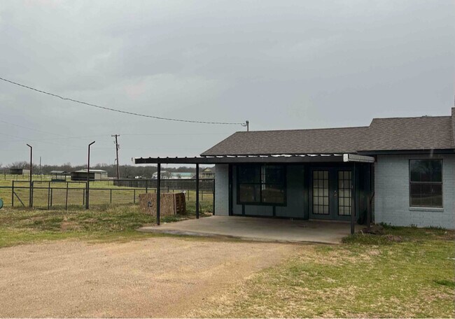 2480 McVoid Rd in Springtown, TX - Building Photo - Building Photo