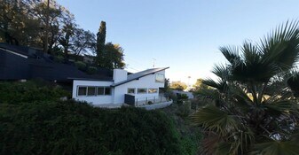 3546 Multiview Dr in Los Angeles, CA - Building Photo