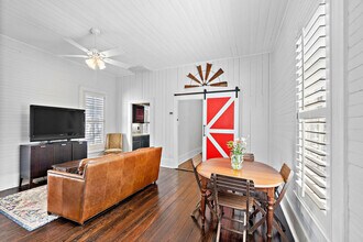2013 Decatur St in Houston, TX - Building Photo - Building Photo