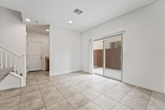 3016 Via Contessa in Henderson, NV - Building Photo - Building Photo