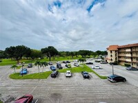 6061 N Falls Cir Dr, Unit 302 in Lauderhill, FL - Building Photo - Building Photo