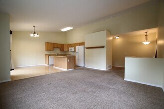 13654 Fire Creek Trail Dr in Anchorage, AK - Building Photo - Building Photo