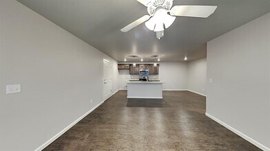 4314 Stonehaven Dr in Del City, OK - Foto de edificio - Building Photo