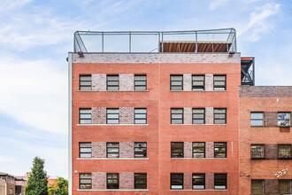 95 Penn St in Brooklyn, NY - Building Photo - Building Photo