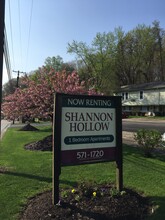 831 Sleepy Hollow Rd in Castle Shannon, PA - Foto de edificio - Building Photo