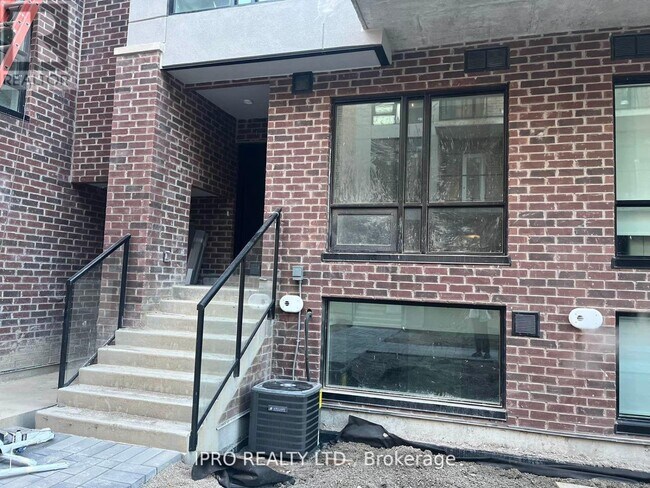 65-861 SHEPPARD Ave in North York, ON - Building Photo - Building Photo