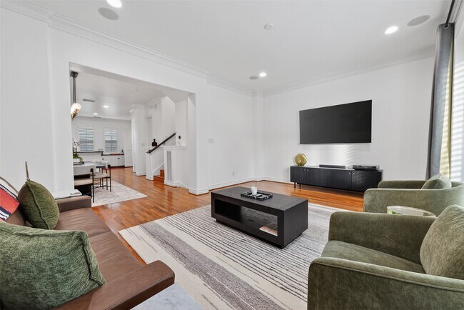 property at 620 Rutland St