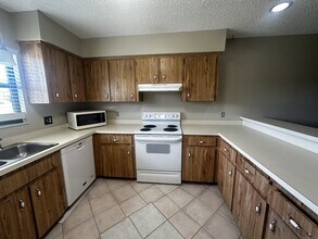 11001 SE Sunset Harbor Rd in Summerfield, FL - Building Photo - Building Photo