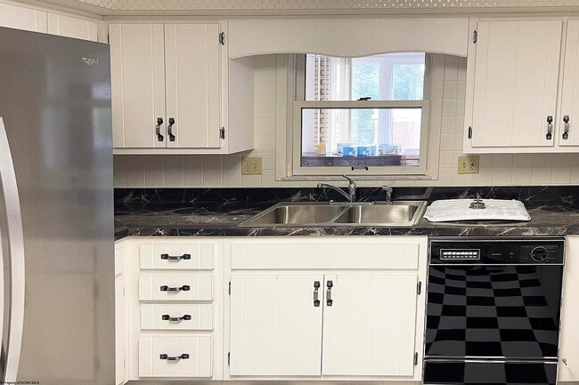 440 Drummond St, Unit 4