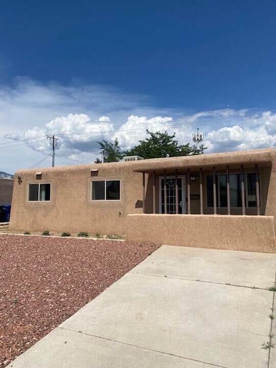 1712 Muriel St NE in Albuquerque, NM - Building Photo