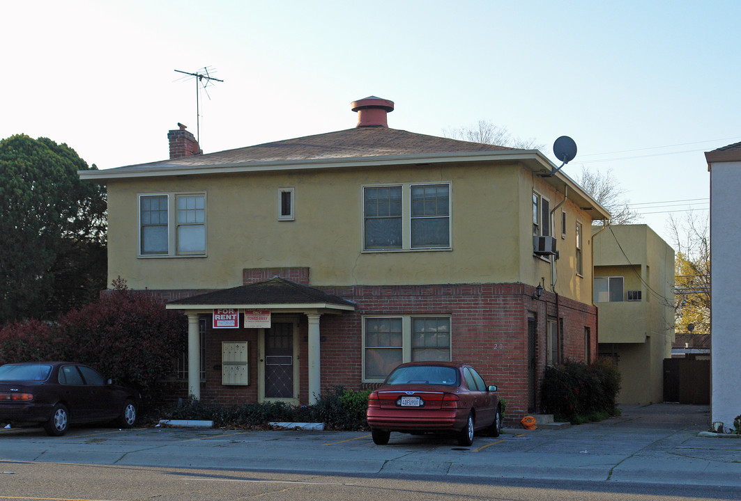 2060 Sutterville Rd in Sacramento, CA - Foto de edificio