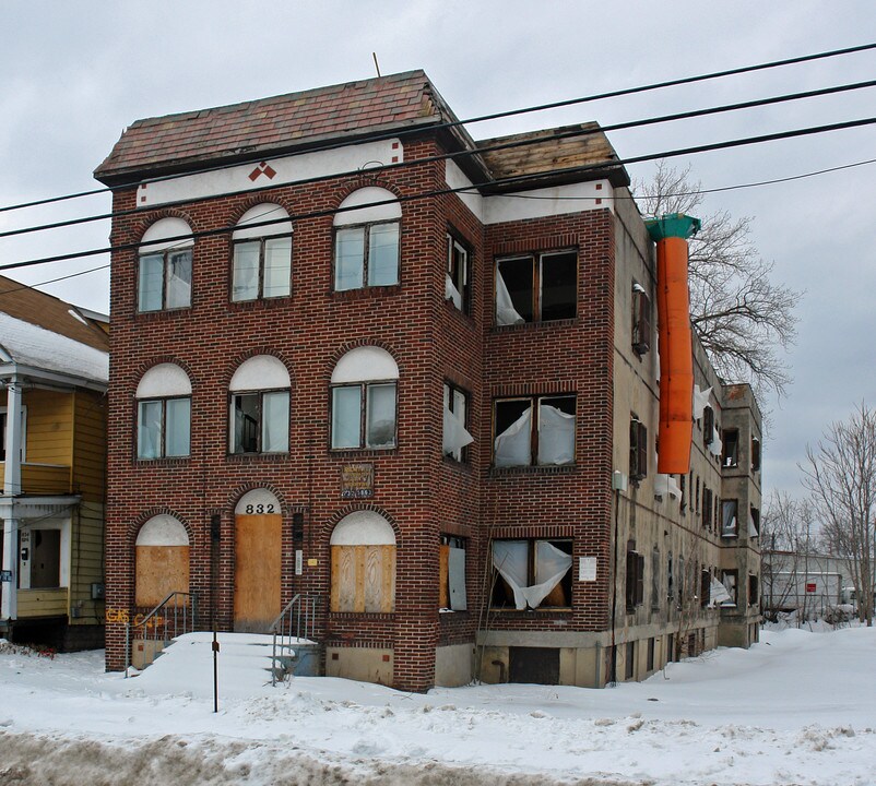 832 Park Ave in Syracuse, NY - Foto de edificio