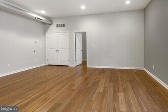 2418 Frankford Ave in Philadelphia, PA - Building Photo - Building Photo