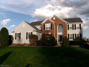 3473 Churchill Downs in Stow, OH - Building Photo - Building Photo