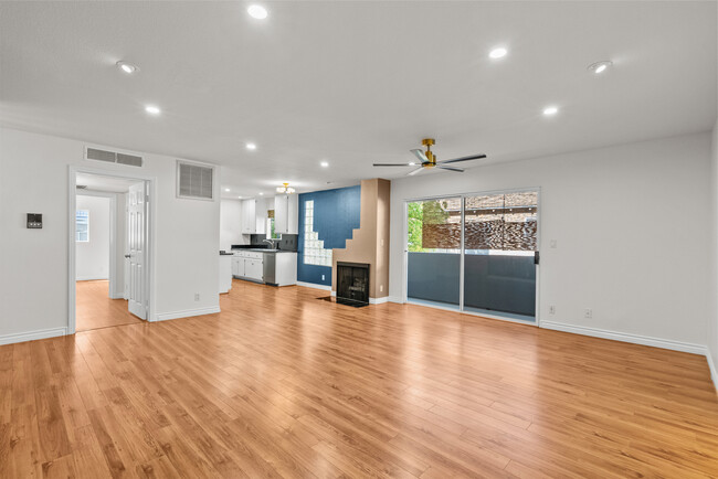 4817 Satsuma Ave in Los Angeles, CA - Building Photo - Building Photo