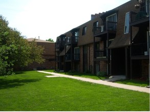 Apple Valley Apartments in Omaha, NE - Foto de edificio - Building Photo