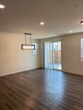 8174 Kramer Rnch Ln in Elk Grove, CA - Foto de edificio - Building Photo