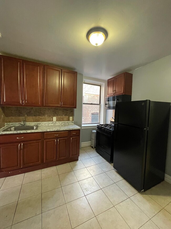 550 Avenue C, Unit 12