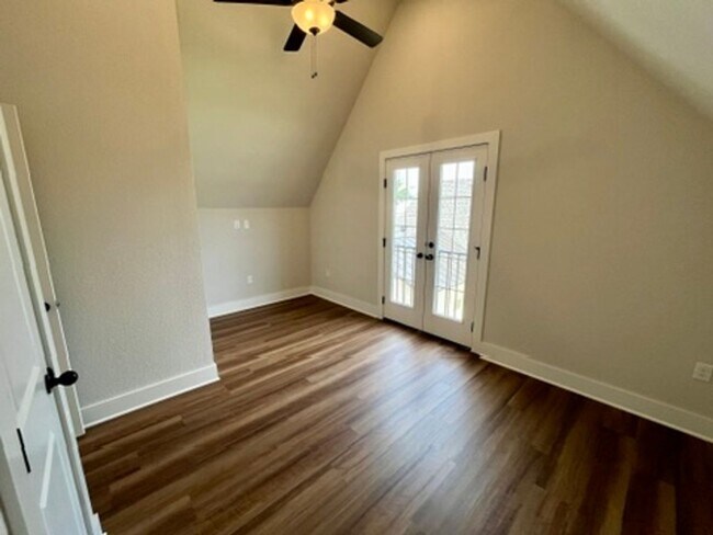 127 N Hawkstone Dr in Fayetteville, AR - Building Photo - Building Photo