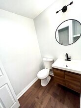 211 Hawkes Ave in Columbus, OH - Foto de edificio - Building Photo