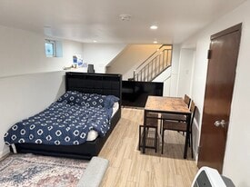 13202 Atlantic Ave, Unit 1B in South Richmond Hill, NY - Building Photo